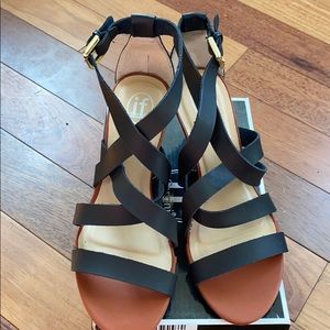 If Carrini black sandals size 10